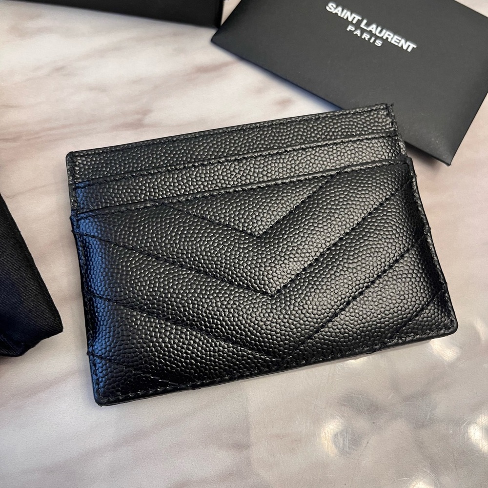 Saint Laurent Monogram card case in grain de poudre embossed leather - Picture 7 of 9